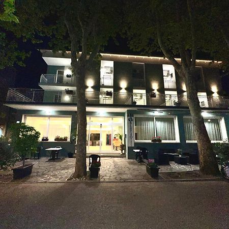 Blue Loft Hotel Cesenatico Exterior foto