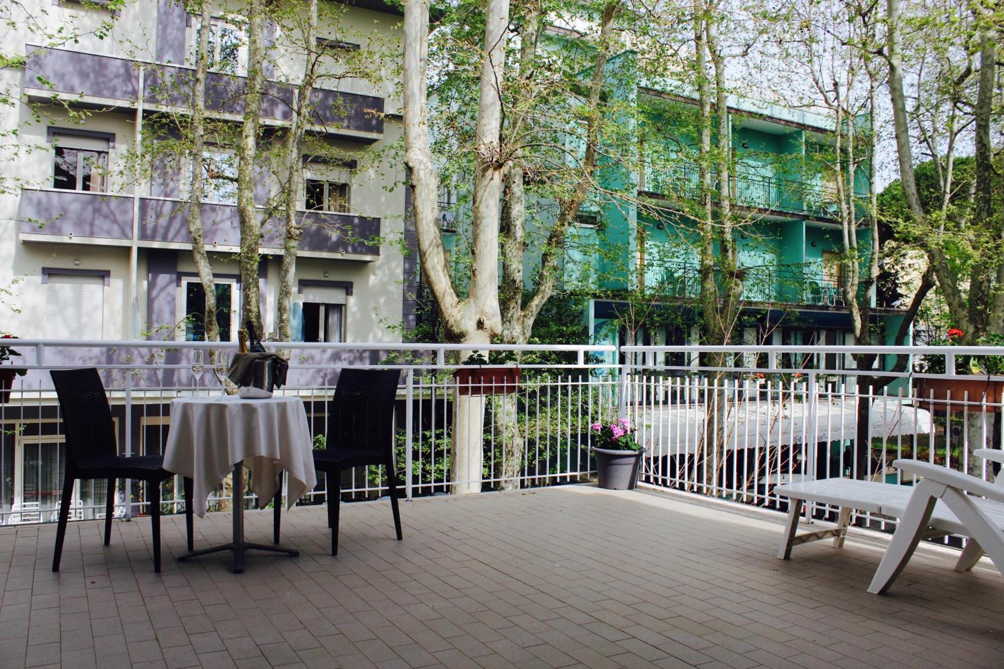 Blue Loft Hotel Cesenatico Exterior foto