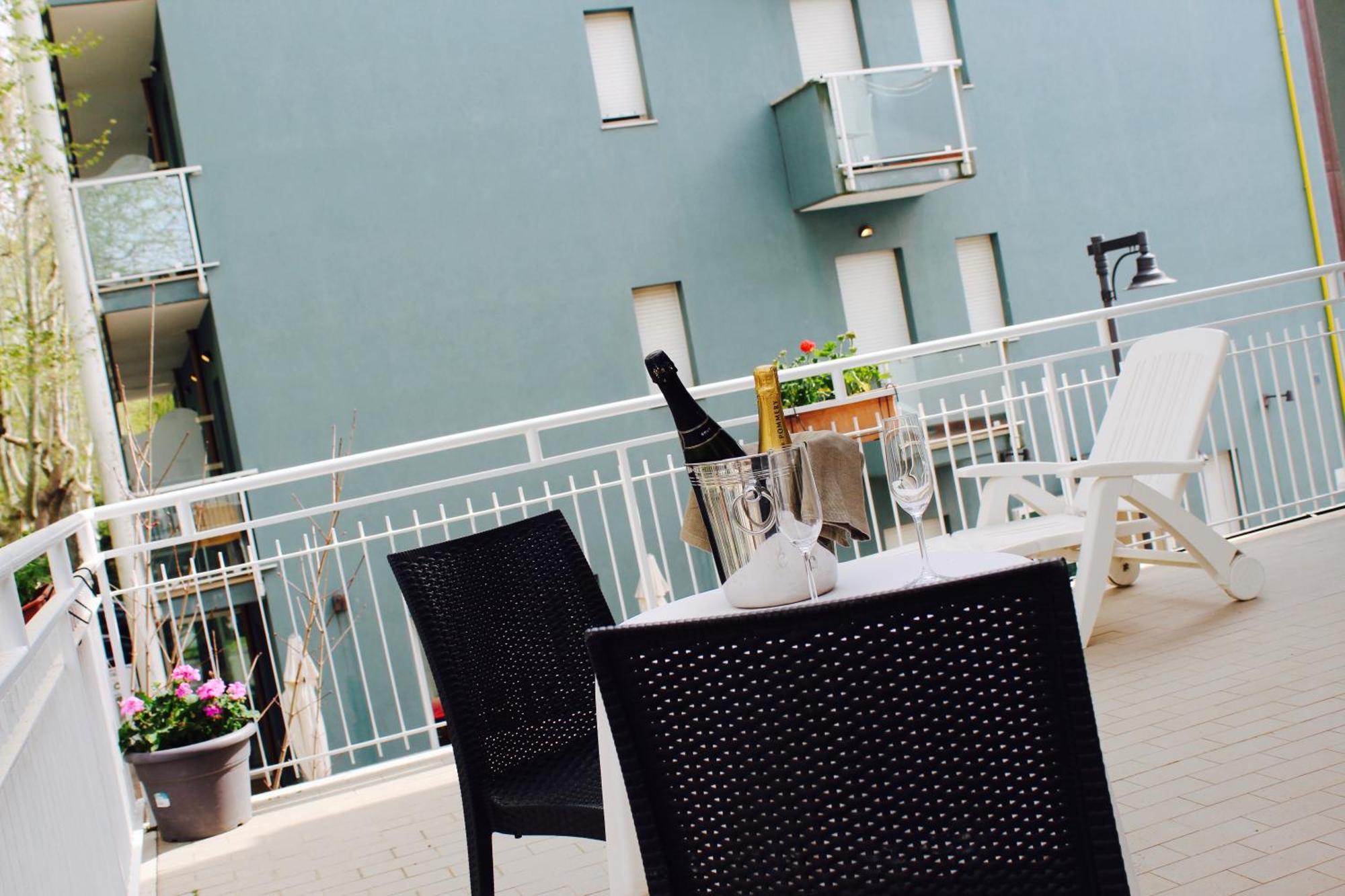 Blue Loft Hotel Cesenatico Exterior foto