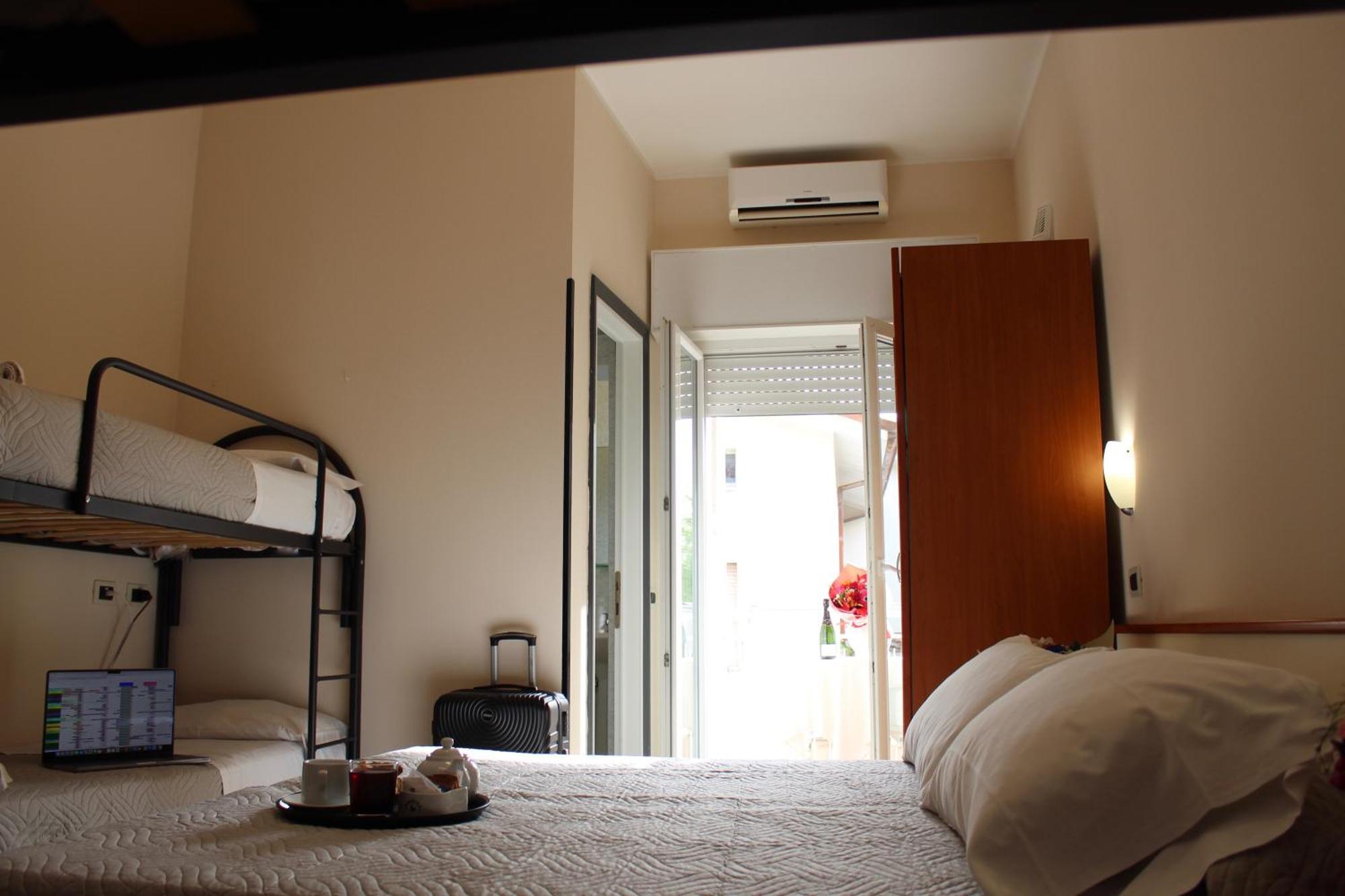 Blue Loft Hotel Cesenatico Exterior foto