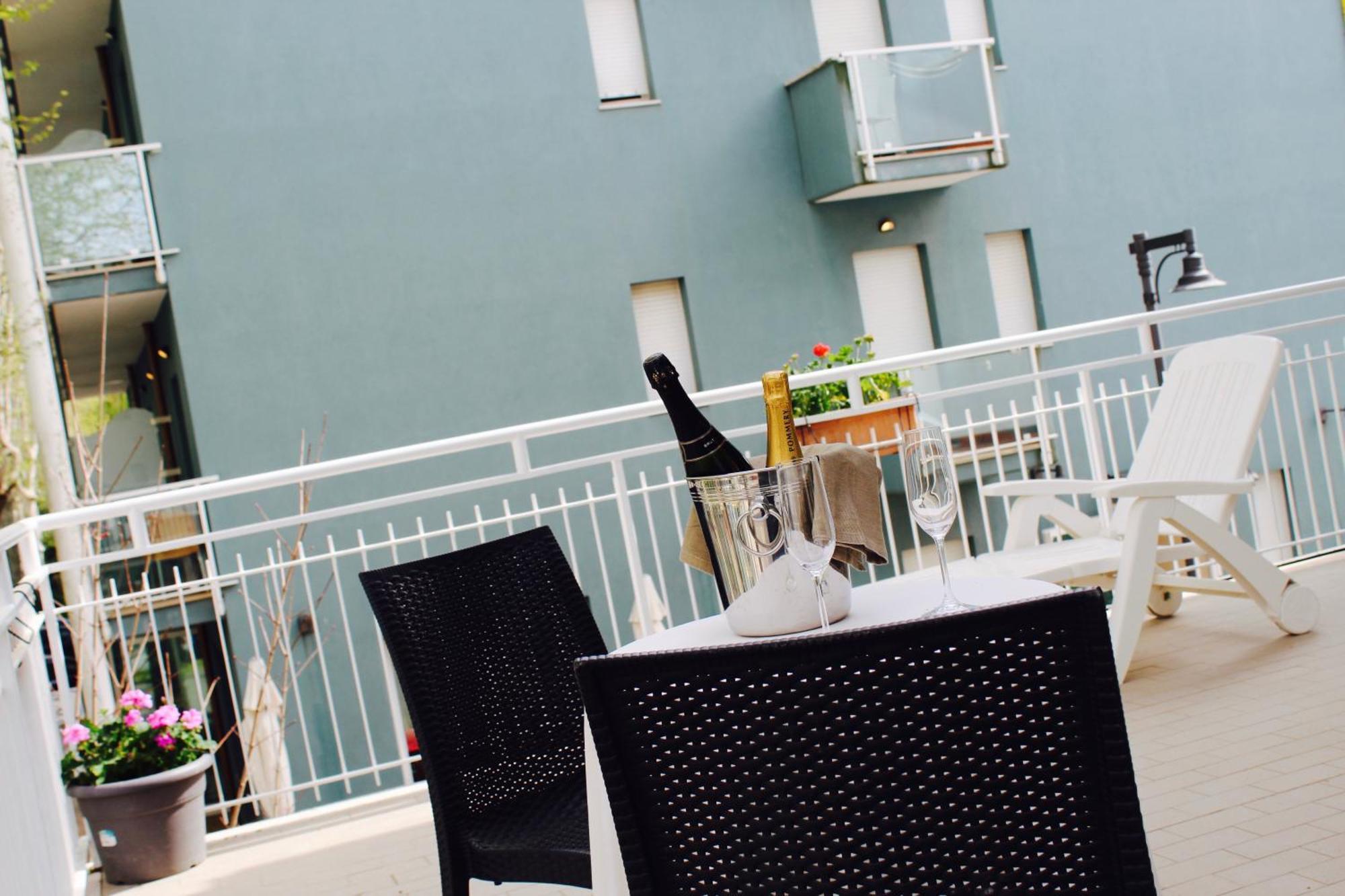 Blue Loft Hotel Cesenatico Exterior foto