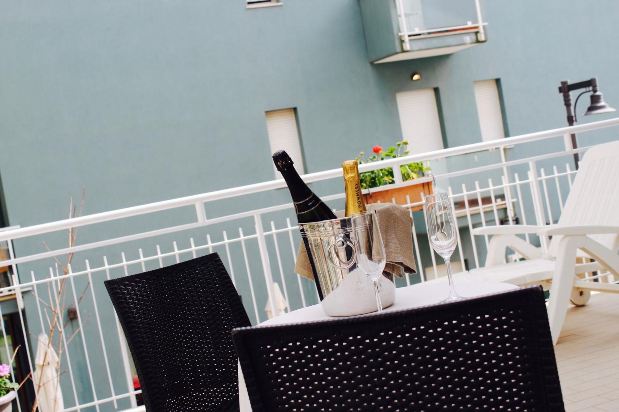 Blue Loft Hotel Cesenatico Exterior foto